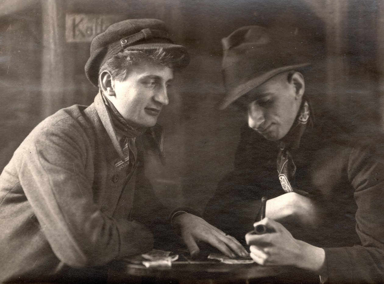 Felix Bressart en Walter Limot in de film Tragedy in the Mine door Walter Limot