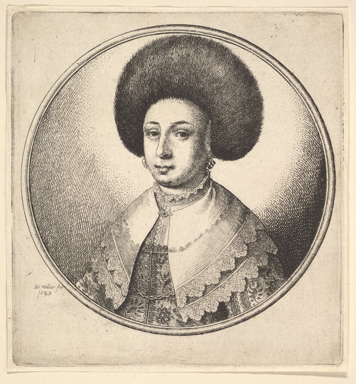 Vrouw met grote ronde bontmuts en oorbellen, 1645 door Wenceslaus Hollar