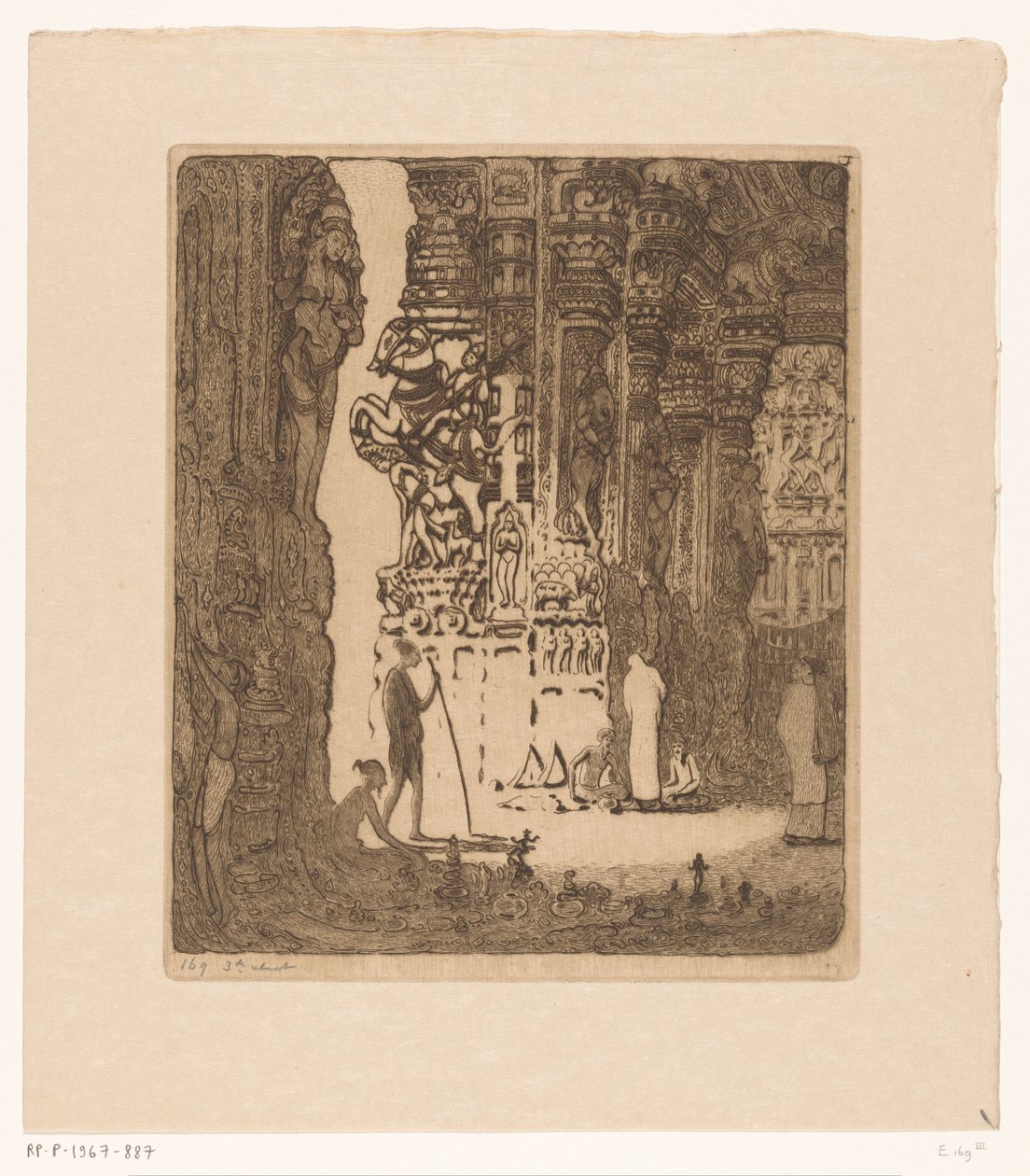 Gebeeldhouwde zuilen in een bazaar in Madurai door Wijnand Otto Jan Nieuwenkamp