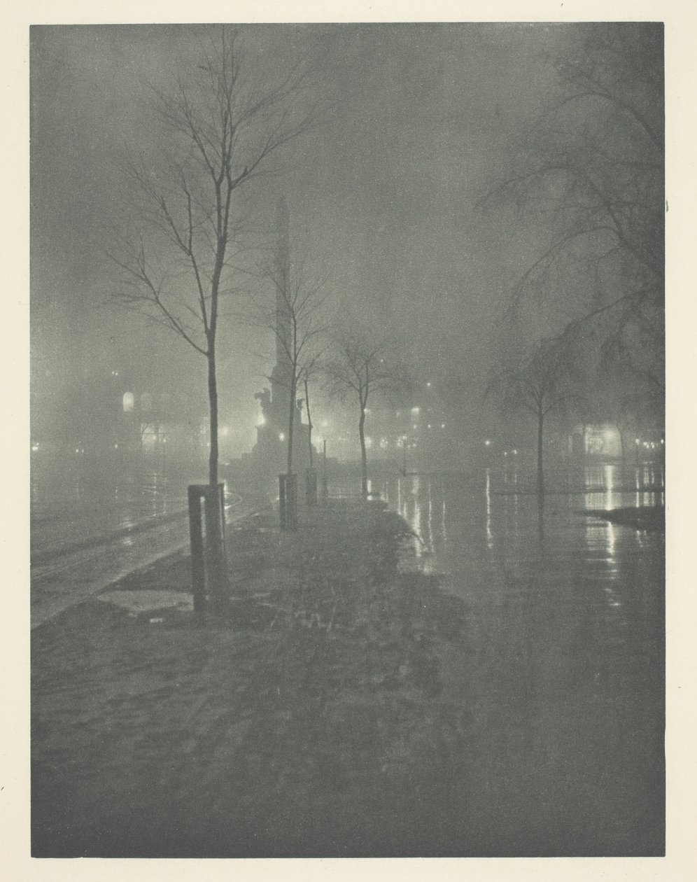Natte Nacht, Columbus Circle, New York door William A. Fraser