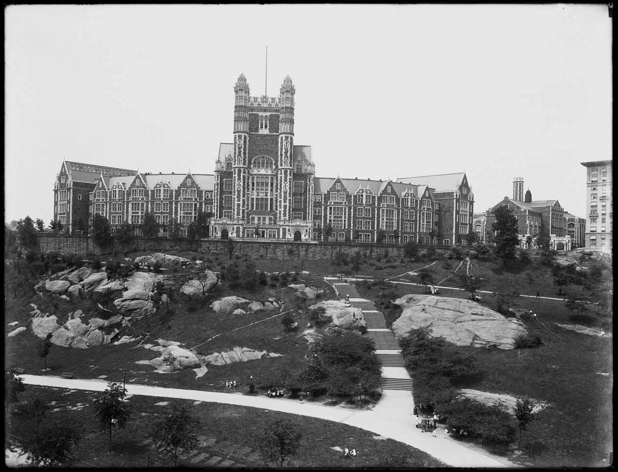 Campus van het City College van New York, gezien vanaf St. Nicholas Avenue, New York City, 13 juli 1914 door William Davis Hassler
