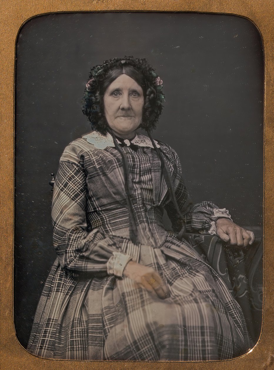 Zittende oudere vrouw met geruite jurk en muts, 1854-60 door William Hardy Kent