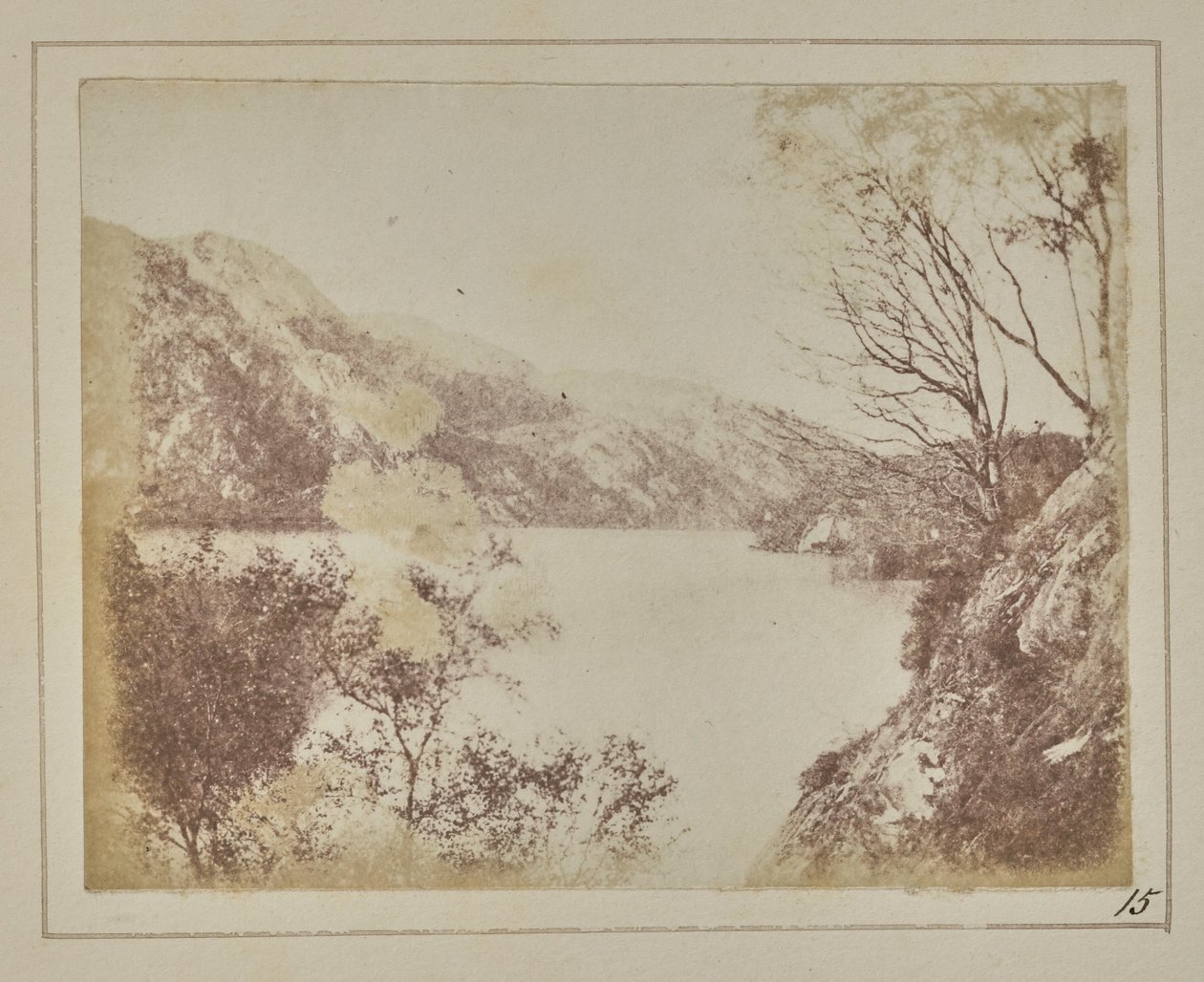 Landschap van Loch Katrine door William Henry Fox Talbot