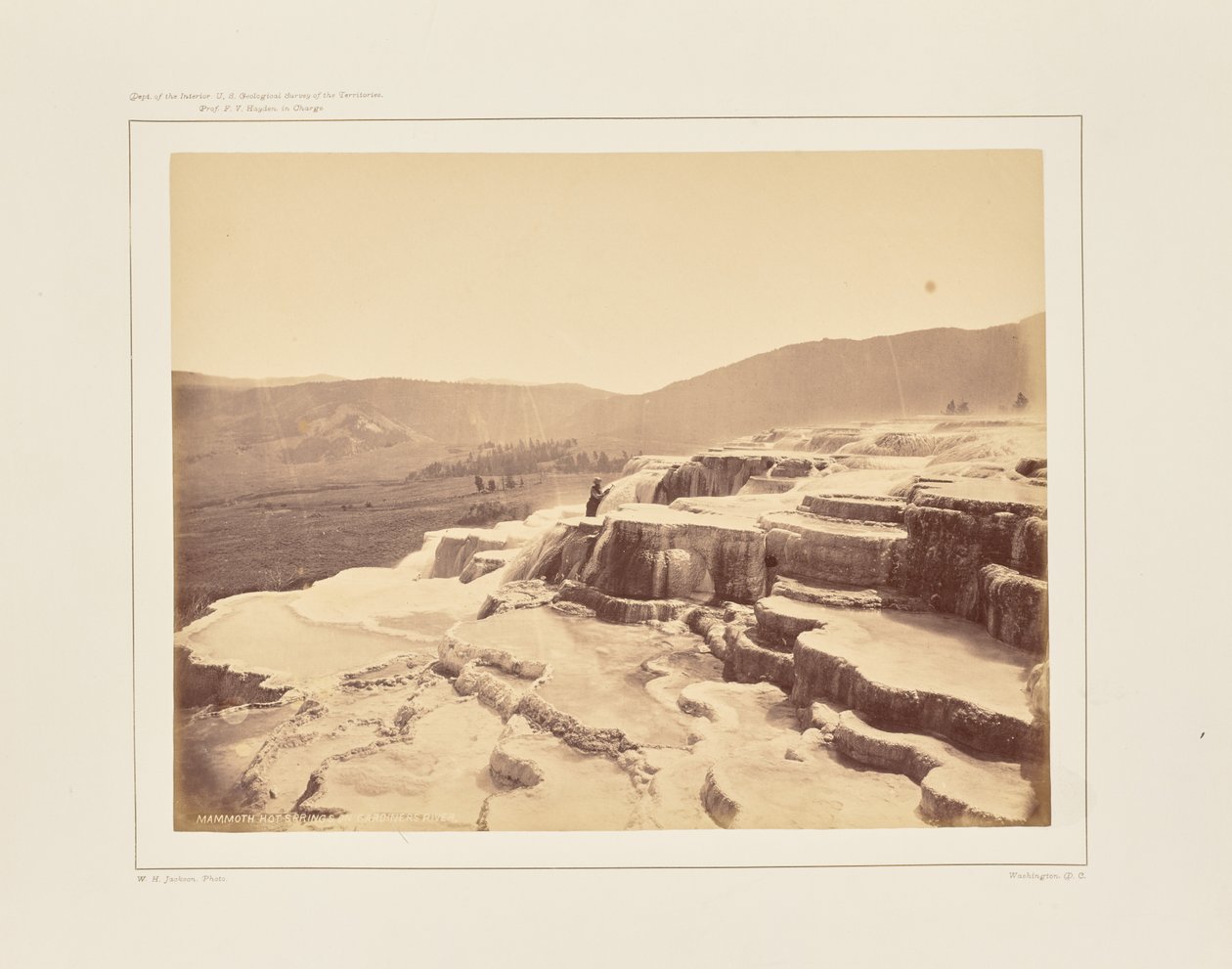 Mammoth Hot Springs aan de Gardiner River door William Henry Jackson