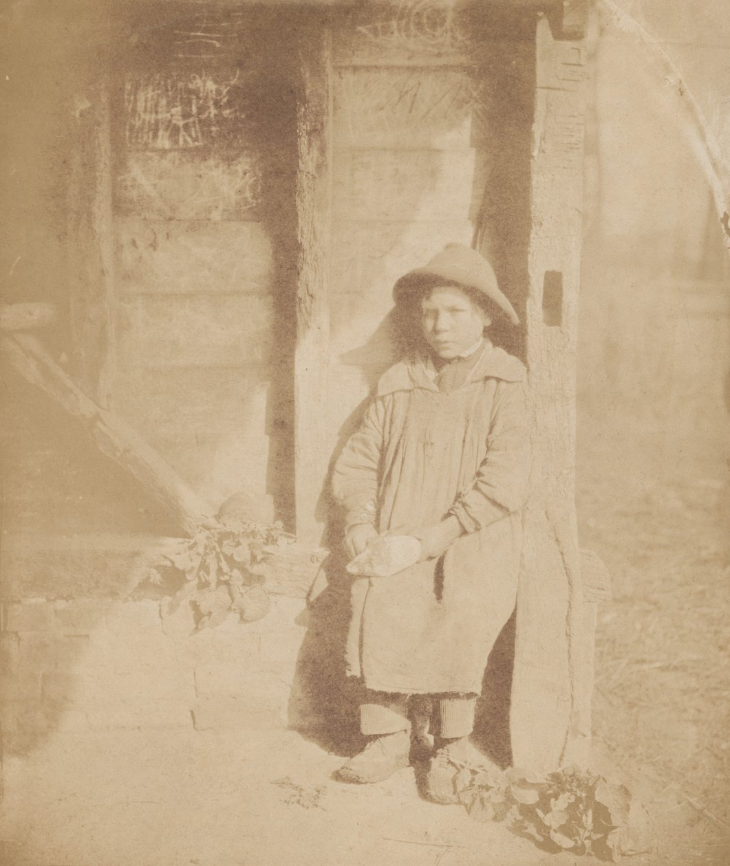 Jongen schilt raap, c. 1854 (foto) door William P Sherlock