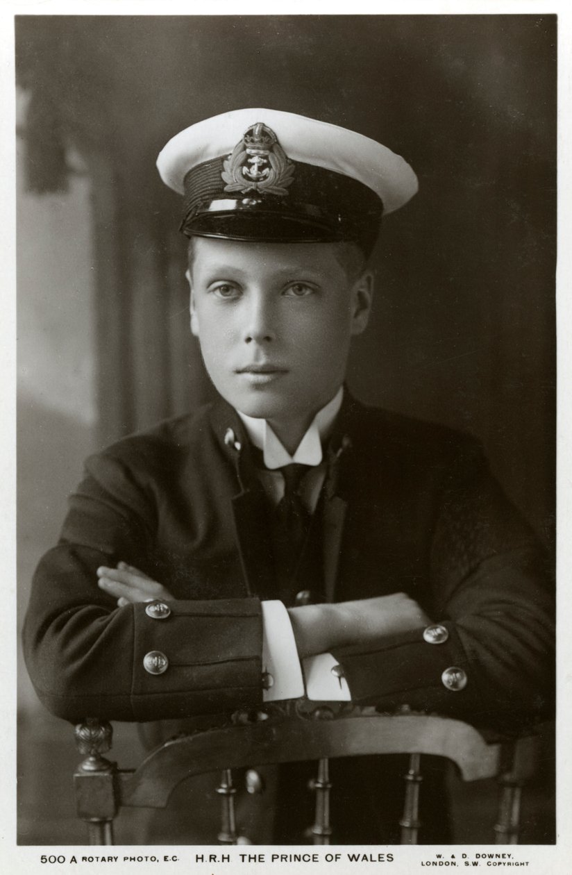 De Prins van Wales in marine-uniform, ca. 1910 door William and Daniel Downey