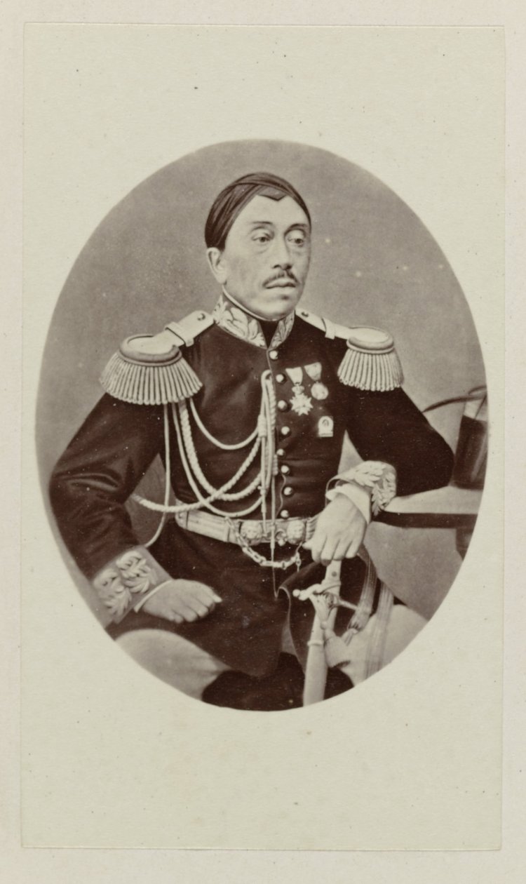 Portret van Mangkoe Negoro IV door Woodbury and Page