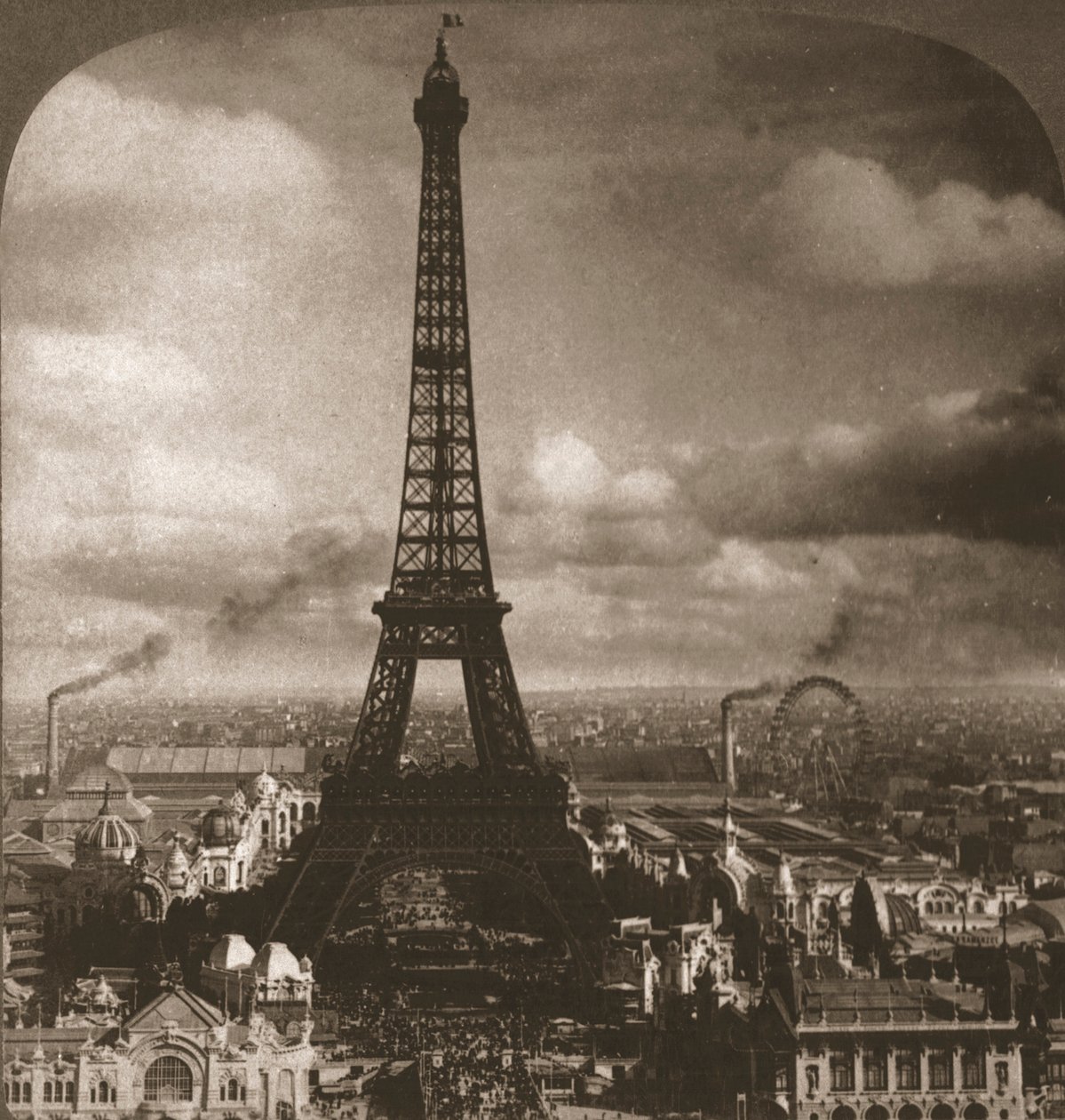 Eiffeltoren, 300 meter hoog, over de Seine vanaf de Trocadero, Parijs, Frankrijk, 1901 door Works and Sun Sculpture Studios