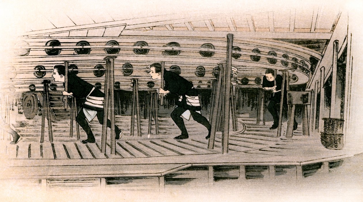 Traditioneel Japans theater: de machinisten bedienen het draaiende platform van het podium door Yoshimune Arai