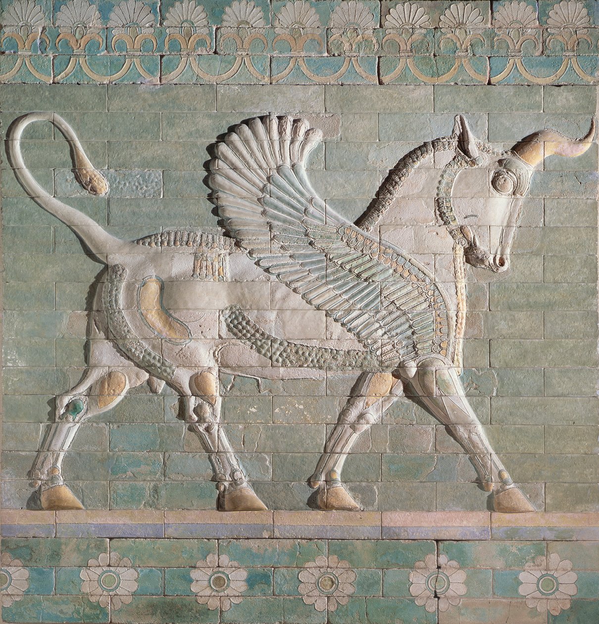 Gevleugelde stier, Perzisch, uit Susa, Achaemenidische dynastie, ca. 500 v.Chr. door Hippolyte Lalaise Devéria