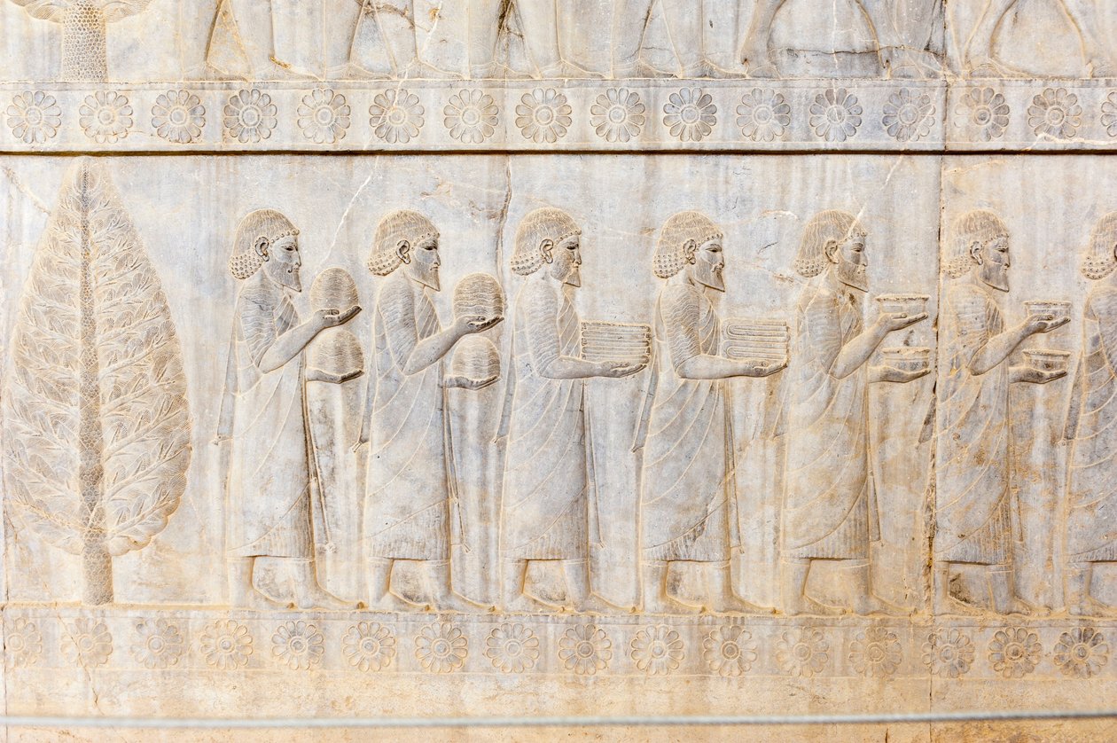 Oud reliëf van de Achaemeniden; delegatie van de Ioniërs; Apadana Paleis; archeologische site; oude Perzische stad Persepolis; UNESCO Werelderfgoed; Fars Provincie; Iran; Azië door Frederick (attr. to) Barnard