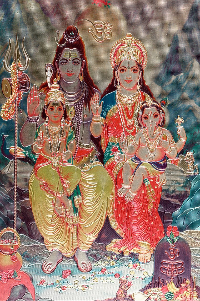 God Shiva en Godin Parvati met hun zoon Ganesha door . .