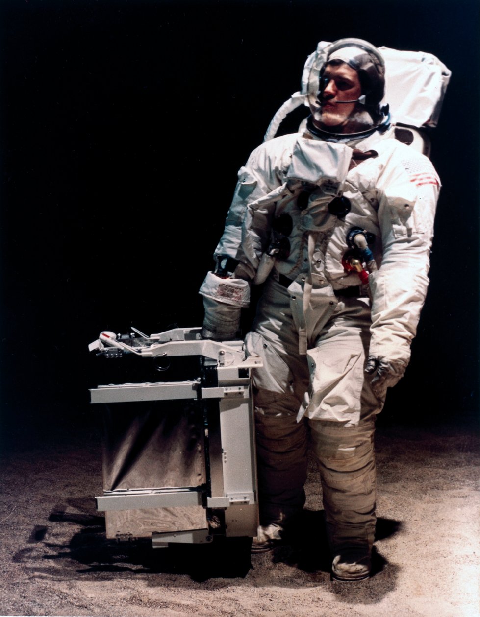 Bemand ruimtevlucht, VS, Apollo, Algemeen De Apollo Laser Ranging Retro-Reflector door Ferdinand Georg Waldmuller