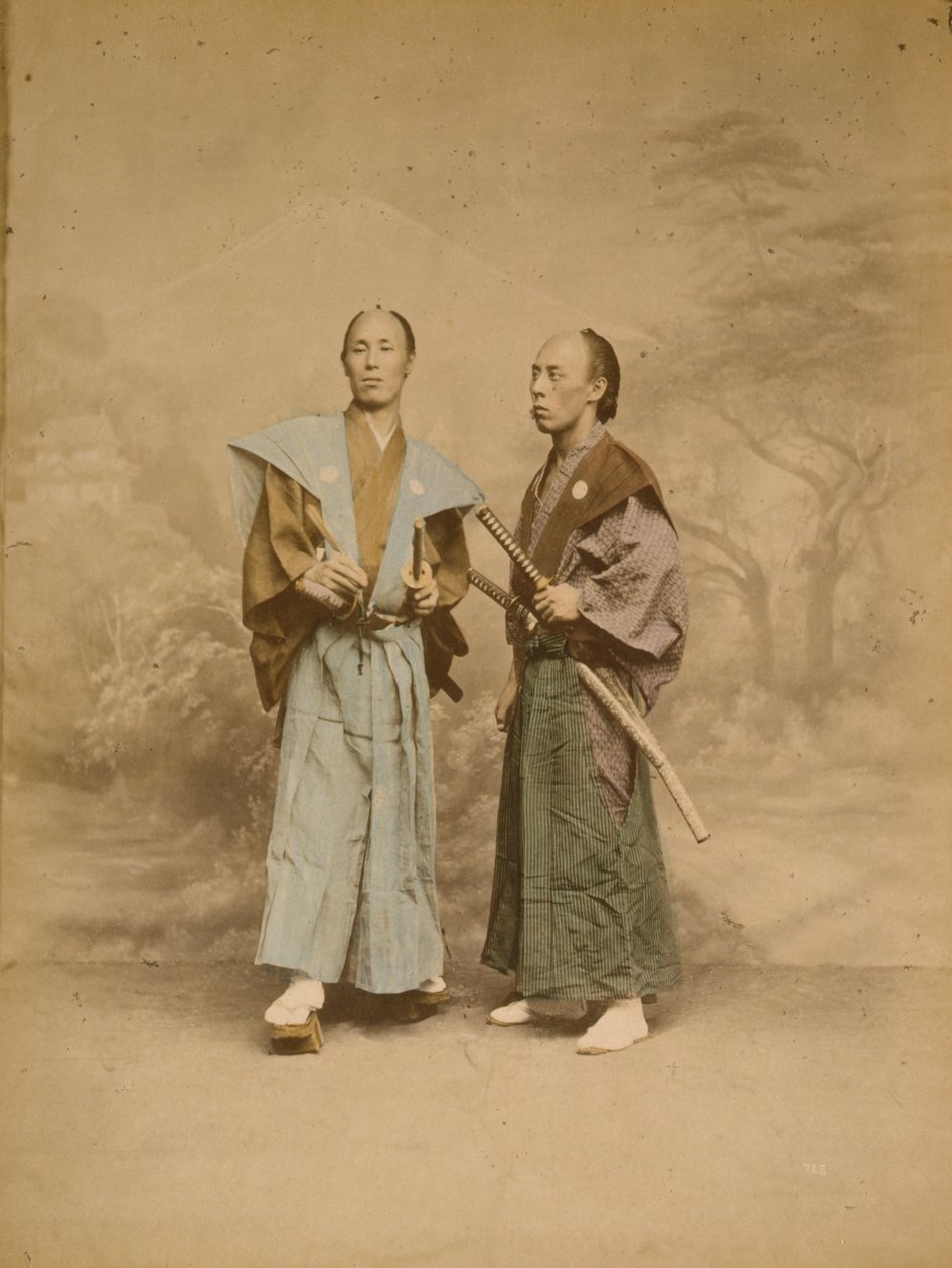 Twee Japanse mannen, mogelijk samurai, ca. 1877 door . .