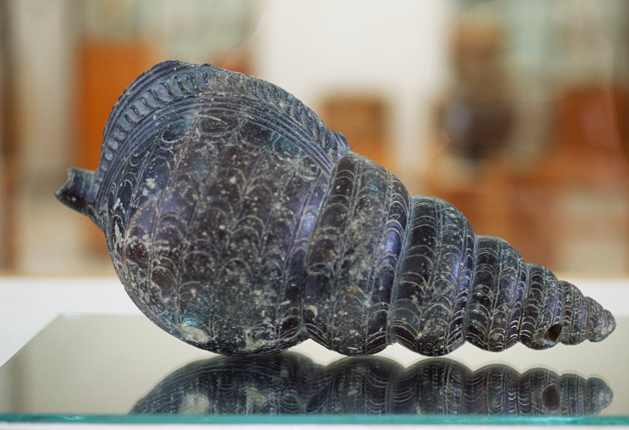 Triton-schelp rhyton (ritueel vat), uit het paleis van Malia, Kreta, Griekenland, Minoïsche beschaving door Unbekannt Unbekannt