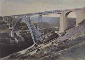 Viaduct van Garabit door (after) French Photographer