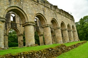 Buildwas Abbey, een middeleeuws cisterciënzerklooster in Shropshire, Engeland.
