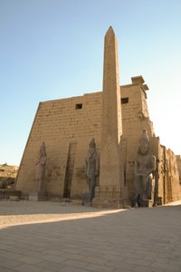 De tempel van Luxor, Oud-Egyptische architectuur in Luxor