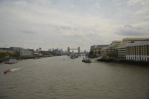 London Bridge over de Theems in het hart van Londen door Albert Mansour