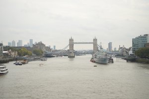London Bridge over de Theems in het hart van Londen door Albert Mansour