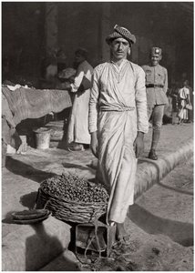 Een kleine handel die weinig oplevert, Irak, 1925 door A. Kerim