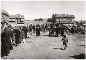 Het Bazaarsplein in Basra, Irak, 1925