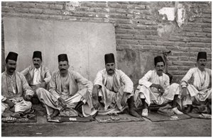 Turkse geldwisselaars, Bagdad, Irak, 1925 door A. Kerim