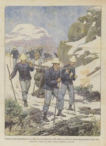 De Alpen-soldaten vervoeren het bronzen standbeeld naar de top van de Rocciamelone (op 3537 meter)