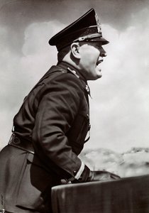 Mussolini houdt een toespraak