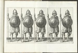 De exercitie met schild en spies: vijf soldaten staande naast elkaar in het gelid met de spies in de rechterhand rustend op de grond en het schild voor de borst (nr. 31), 1618 door Adam van Breen