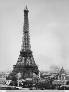 De Eiffeltoren tijdens de Wereldtentoonstelling van 1889 in Parijs