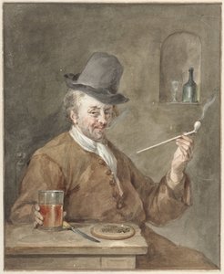 Pijprokende man aan een tafel met een bord, een mes en een glas