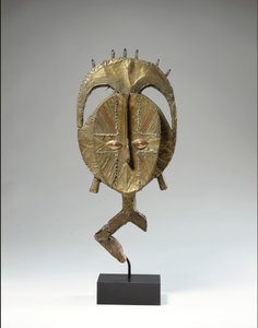 Mbulu Ngulu, een Kota reliekfiguur door African School