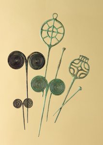 Naalden, uit Ober- und Unterbinbach, Haina, Grossenlueder en Liebenau door Age Bronze