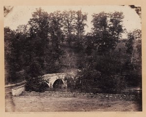 Burnside Bridge, over Antietam Creek, Maryland, uit Gardners Schetsboek van de Burgeroorlog door Alexander Gardner