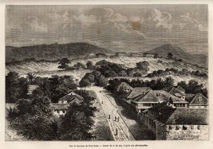 Straat en barakken van Freetown, Sierra Leone, gravure naar de tekening van A. de Bar, ter illustratie van de reis naar de Afrikaanse kust, in 1868, door Vice-admiraal Fleuriot de Langles, gepubliceerd in 