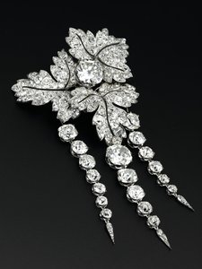 "Feuilles de Groseillier" broche, c.1855