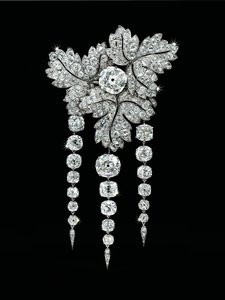 "Feuilles de Groseillier" broche, ca. 1855