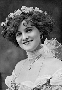 Miss Gertie Millar 1879-1952, actrice, 1902-1903 door Alfred Ellis and Walery