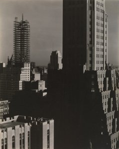 Vanuit mijn raam in het Shelton, Noord door Alfred Stieglitz