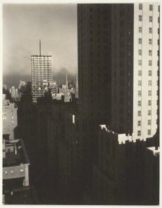 Vanuit mijn raam in het Shelton, West door Alfred Stieglitz