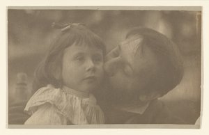 [Lou Schramm en zijn dochter]. door Alfred Stieglitz