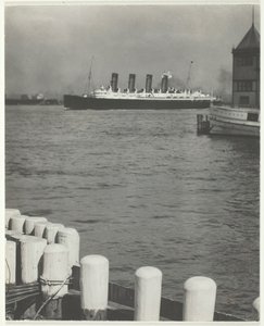 Uitgaande, De Mauretania, 1910, gedrukt 191832 door Alfred Stieglitz