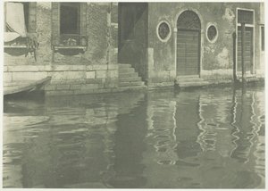 Reflecties - Venetië door Alfred Stieglitz
