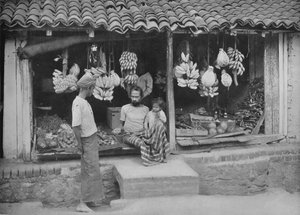 Een inheemse boetiek of fruitwinkel, ca. 1890, 1910