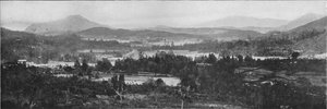 Algemeen uitzicht op Nuwara Eliya door Alfred William Amandus Plate
