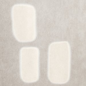 Crèmekleurige vormen met textuur