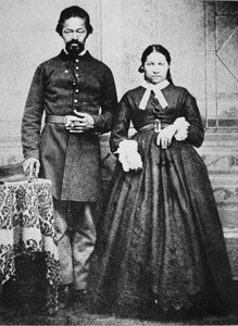 Een zwarte soldaat van het Union Army met zijn vrouw, ca. 1865