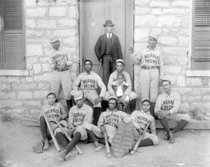 Afrikaanse Amerikaanse honkbalspelers van Morris Brown College, Atlanta, Georgia, ca. 1899 (gelatinezilverdruk)