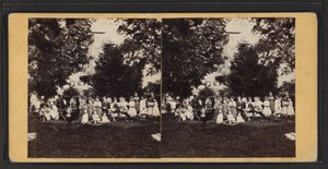 Kinderen en speeltuin, Oneida Community, New York State door American Photographer